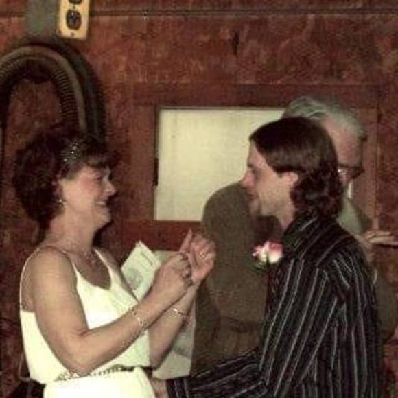 Meet your Posher, Dawn - Picture 1 of 1